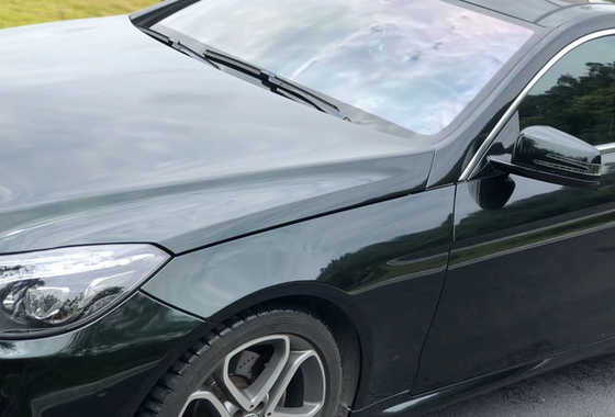 Emerald Hijau kilap Mobil vinil Membungkus Dengan Perekat Berbasis Akrilik