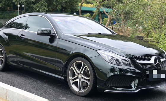 Emerald Hijau kilap Mobil vinil Membungkus Dengan Perekat Berbasis Akrilik