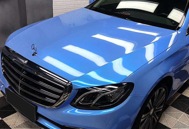 High Gloss Miami Blue Car Wrap Film Tahan Terhadap Abrasi Tebal Perekat 30µm